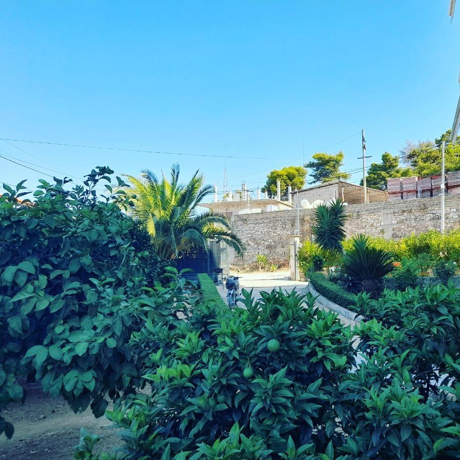 Vila Marjana Sarande Exterior photo
